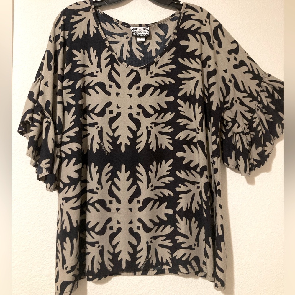 Manuheali’i Laua’e Top Blouse Size Large